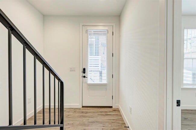 Photo - 3809 Valley View Rd Unit 14