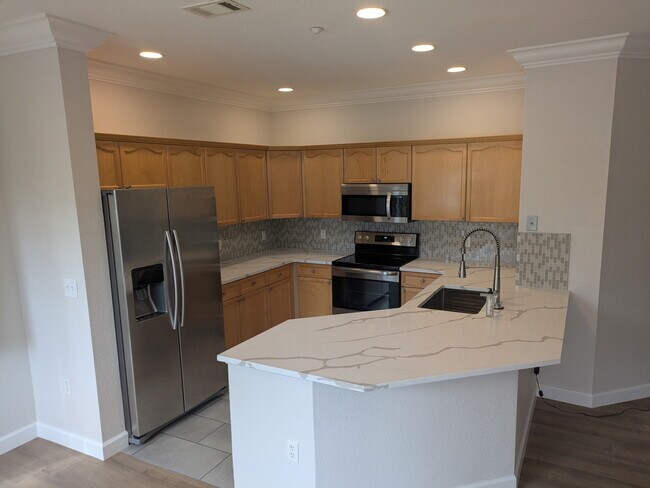 Building Photo - 9390 W Chatfield Pl Unit 107 Rental