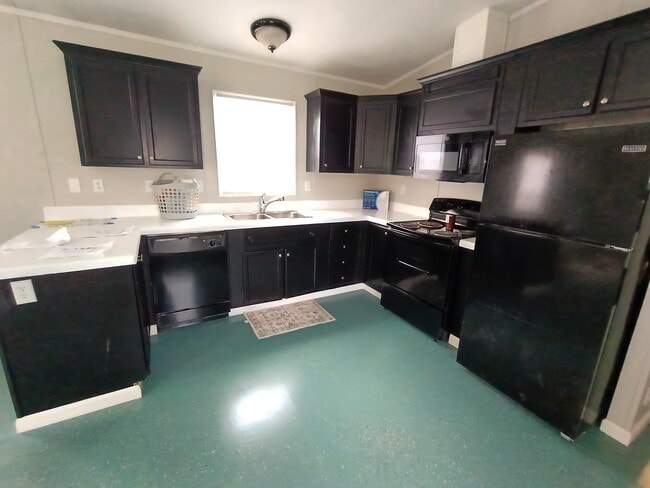 Photo - 9 Deerwood Park