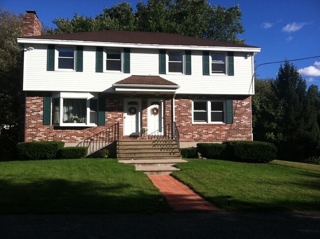 Building Photo - 18 Jetwood St