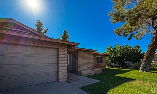 Building Photo - Newly Remodeled Home with Modern Upgrades