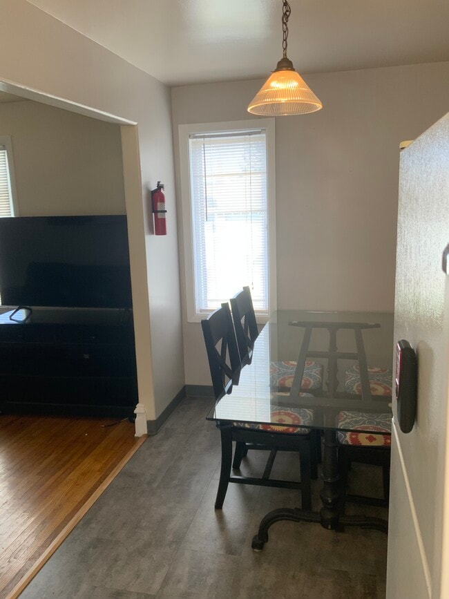 Photo - 100 W 4th St