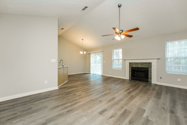 Photo - 3005 Sentinel Pkwy