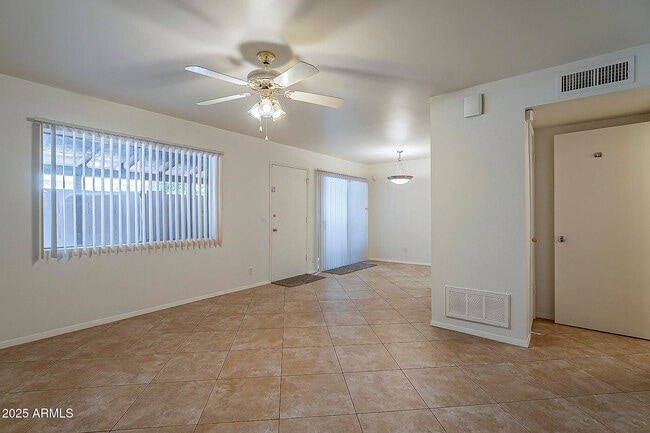 Photo - 1023 N 84th Pl