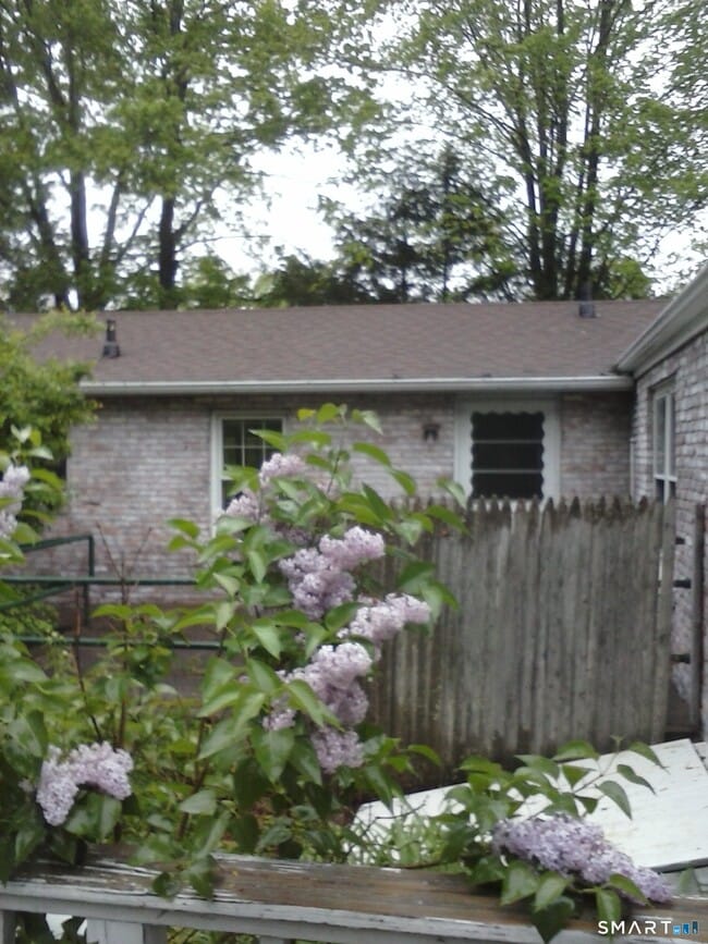 Photo - 79 Owens Ln