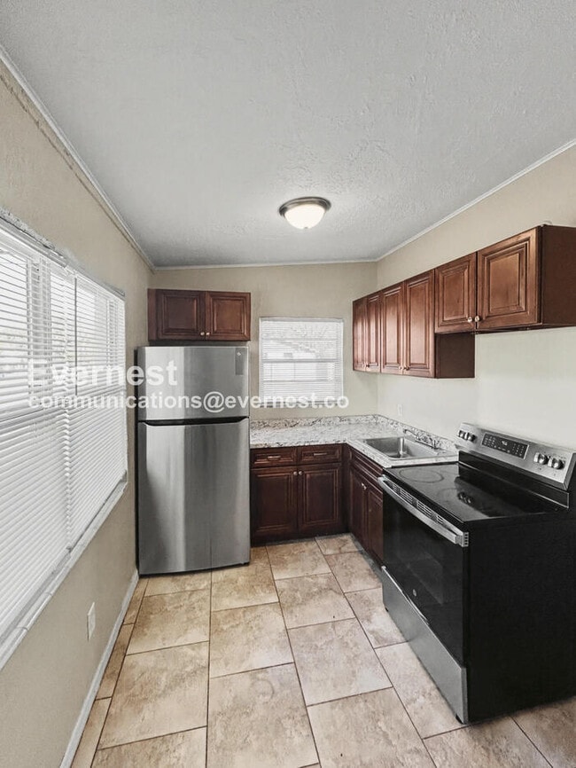 Photo - 2925 N 46th St Unit A