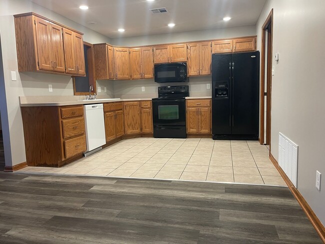 Photo - Updated 3 Bedroom, 2 bath duplex in Seaman School Distict