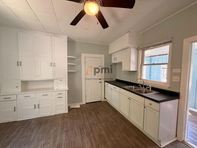 Photo - 422 Hoyt St Unit 1