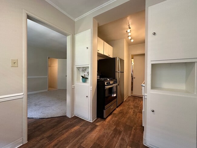 Photo - Alexander's Place Apartments