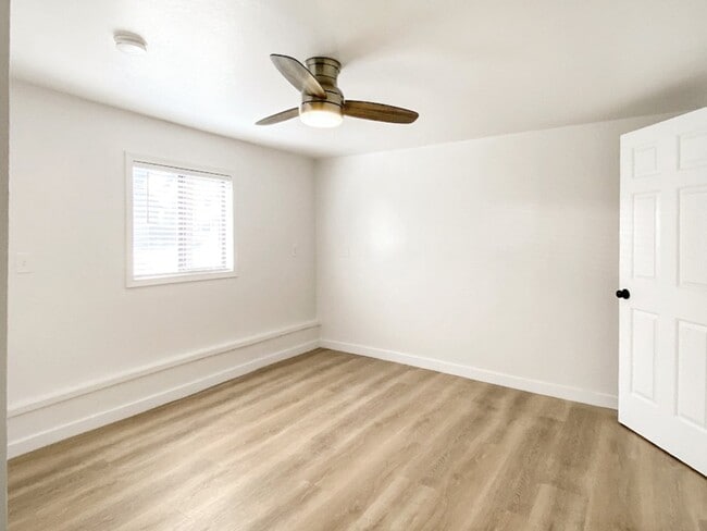 6126 Butterfly Ave Unit B