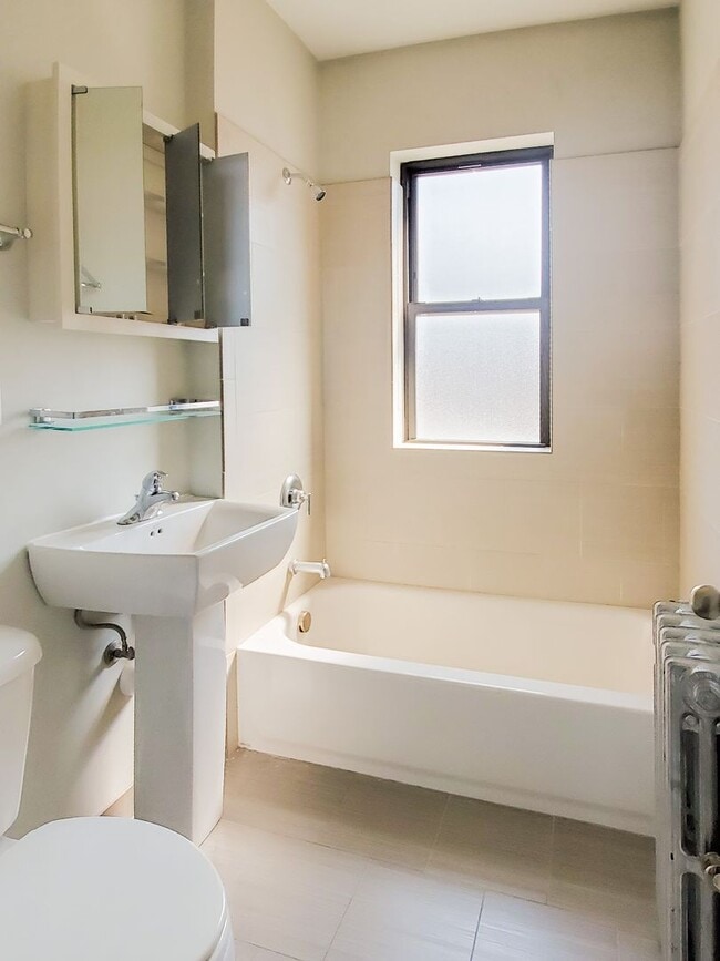 Photo - 4549 N Leavitt St Unidad 4549-3
