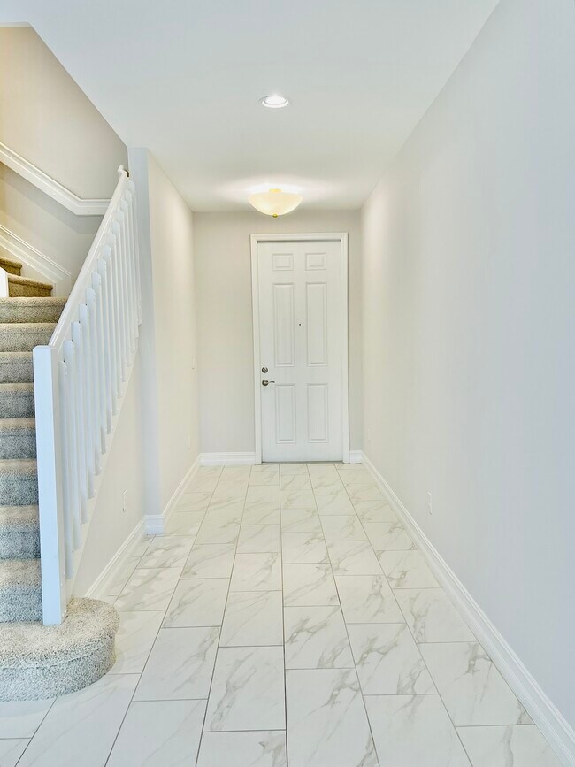 Photo - 7841 Bristol Cir