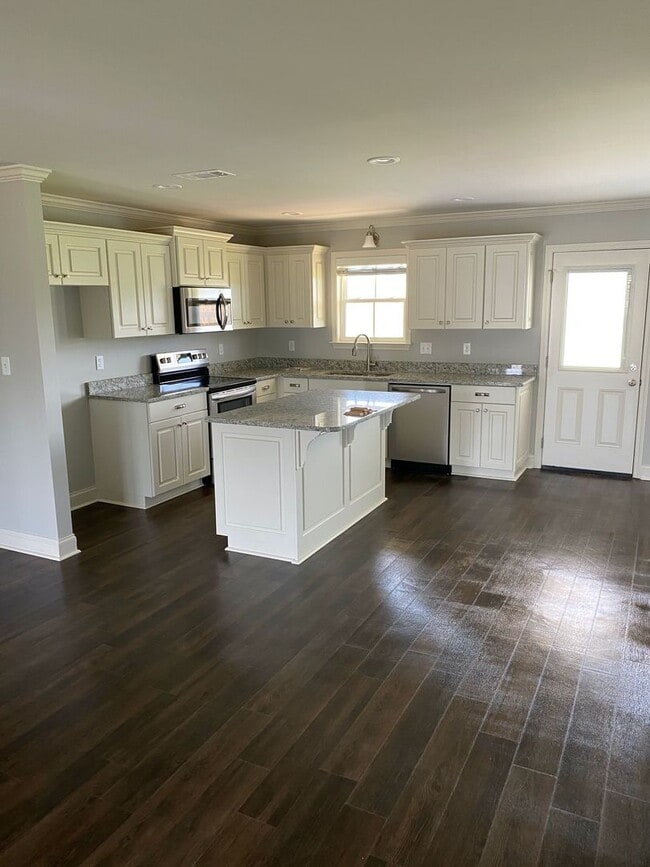 Photo - 132 Shumard Ct
