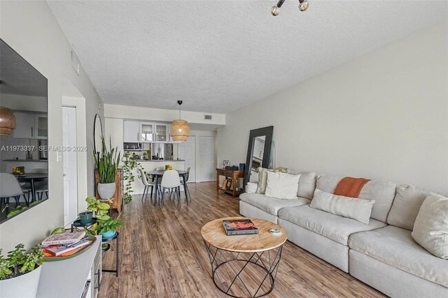 Photo - 275 NE 18th St Unit 703