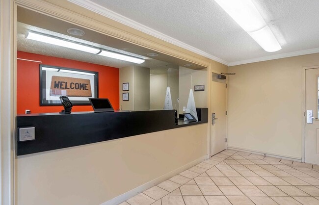 Furnished Studio-Seattle - Bellevue - Factoria