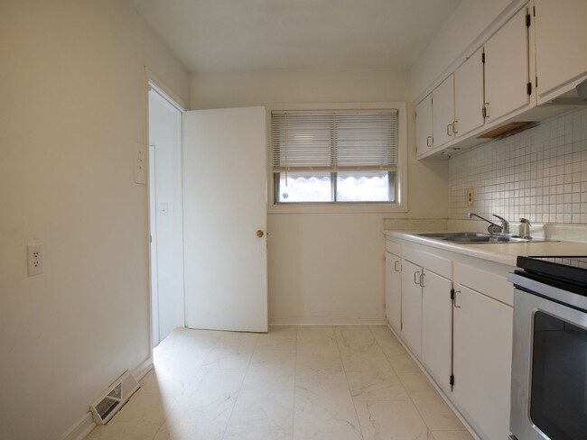 Photo - Charming 3BR Brick Ranch