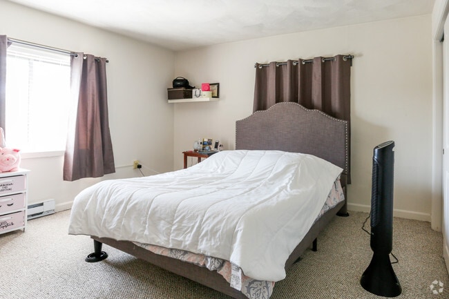 2BR, 1BA - 1,082