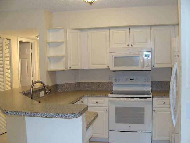 Photo - 4235 S 57th Ave Unit 102e