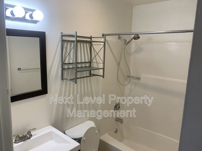 Photo - 171 Rosewood Dr