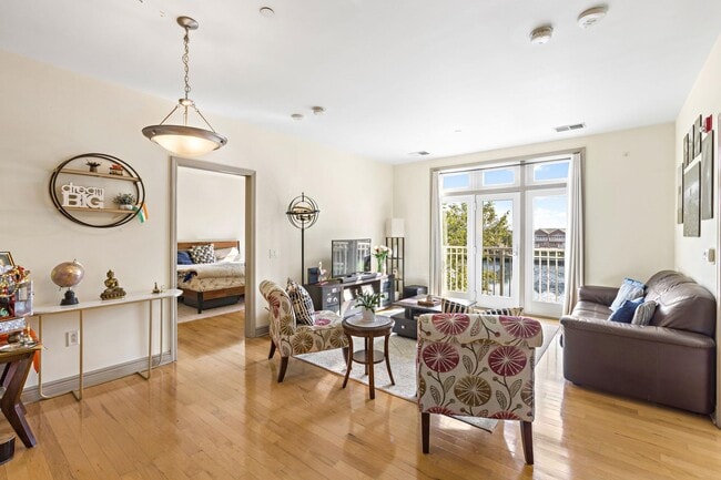 7400 River Rd Unit 307