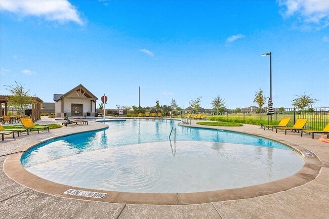 Photo - 355 Freestall Dr