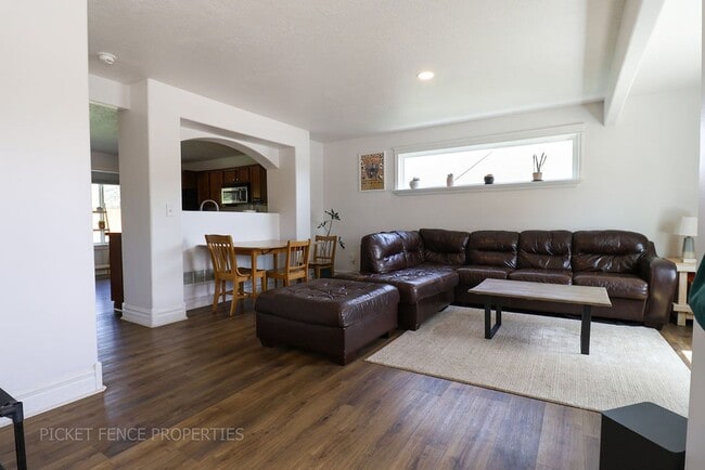 Beautiful 4 bedroom home in Fort Collins - Beautiful 4 bedroom home in Fort Collins