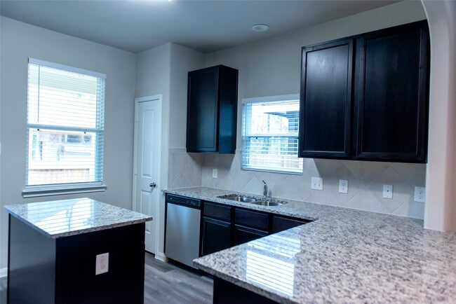 Photo - 13433 Cannon Crk Ct