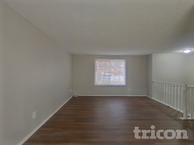 Photo - 3205 Winchelsea Dr