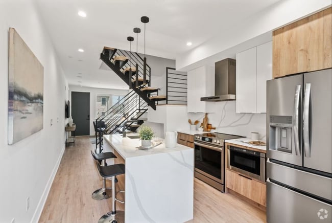 Building Photo - Luxury New Construction Townhome