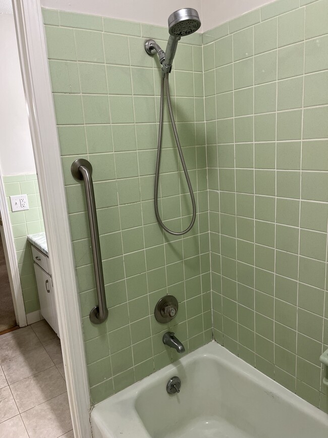 Photo - 611 E Mountcastle Dr Unit 2