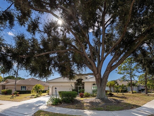 Photo - 2319 Falcon Trace Ln