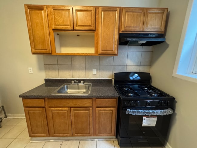 Building Photo - 220 Roseville Ave Unit 203 Rental