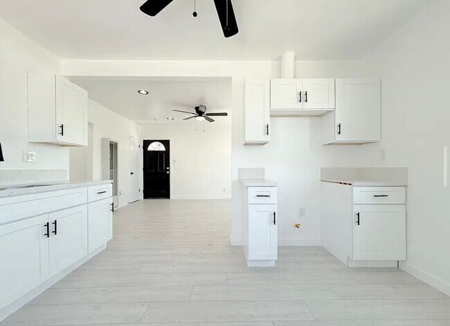 520 N Wilmington Ave