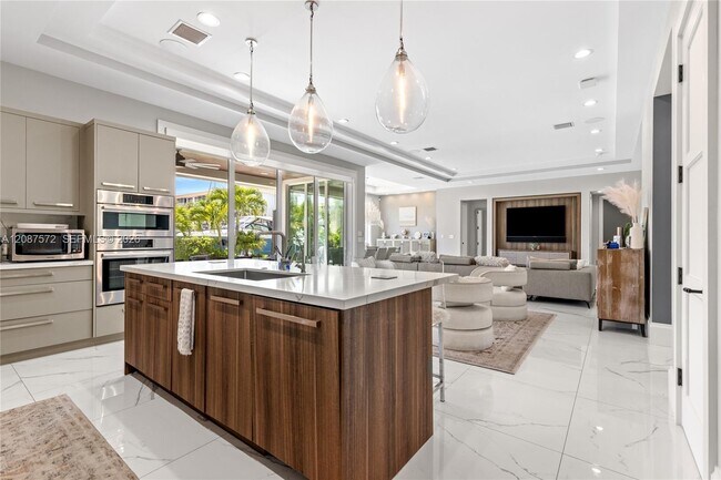 924 Evergreen Dr