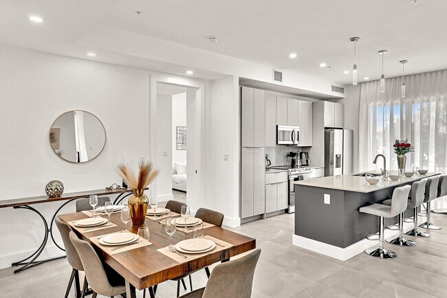 Photo - 2100 Miami Rd Unit 204