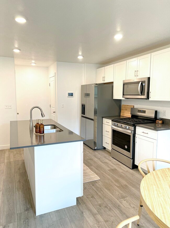 Photo - 1863 S 460 W