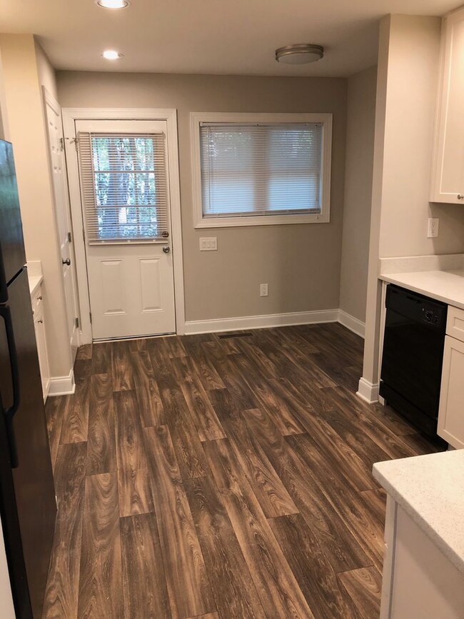 Photo - 333-335 Hillcrest Unit 335