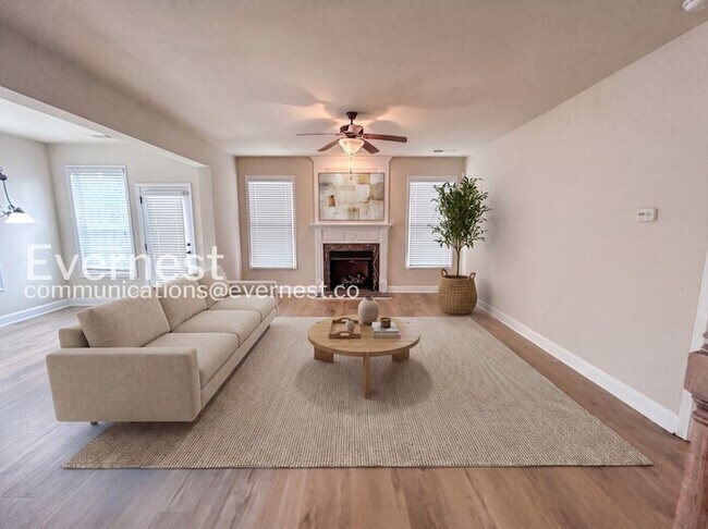 4 Bed/2.5 Bath Home with Garage / Pet-Friendly / Coming Soon!