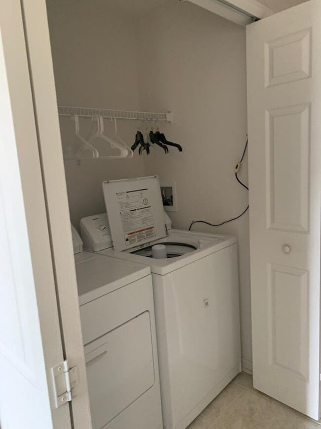 Photo - 4054 Dover Terrace Dr