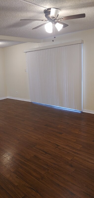 Photo - 3010 N Maryvale Pkwy Unidad 1056