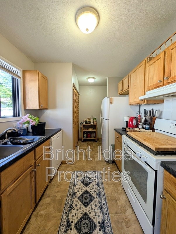 Photo - 2710 Upland Ct