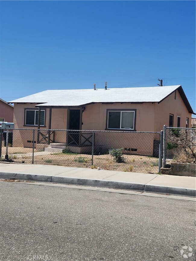 Building Photo - 641 Nancy St Rental
