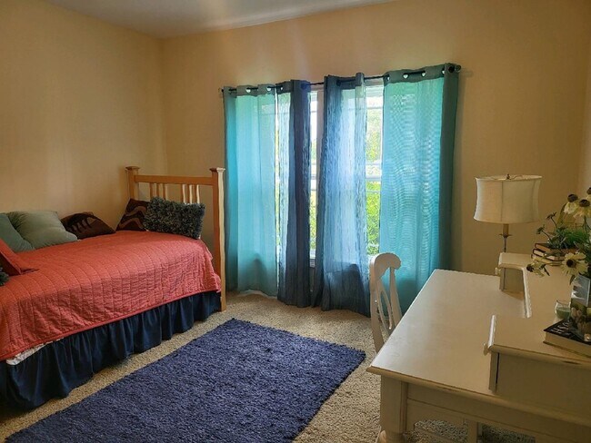 Photo - 178 W Main St