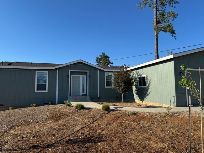 Building Photo - Fresh, Bright & Move-In Ready on Arrowhead... Rental