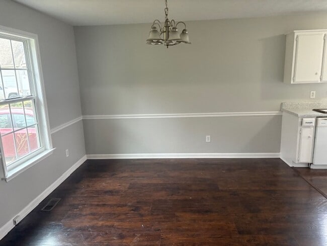 Photo - LaVergne-3BR/2BA-1250 SF