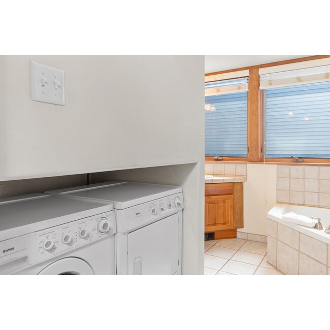 Photo - 747 W Pacific Ave Unidad ID1324979P