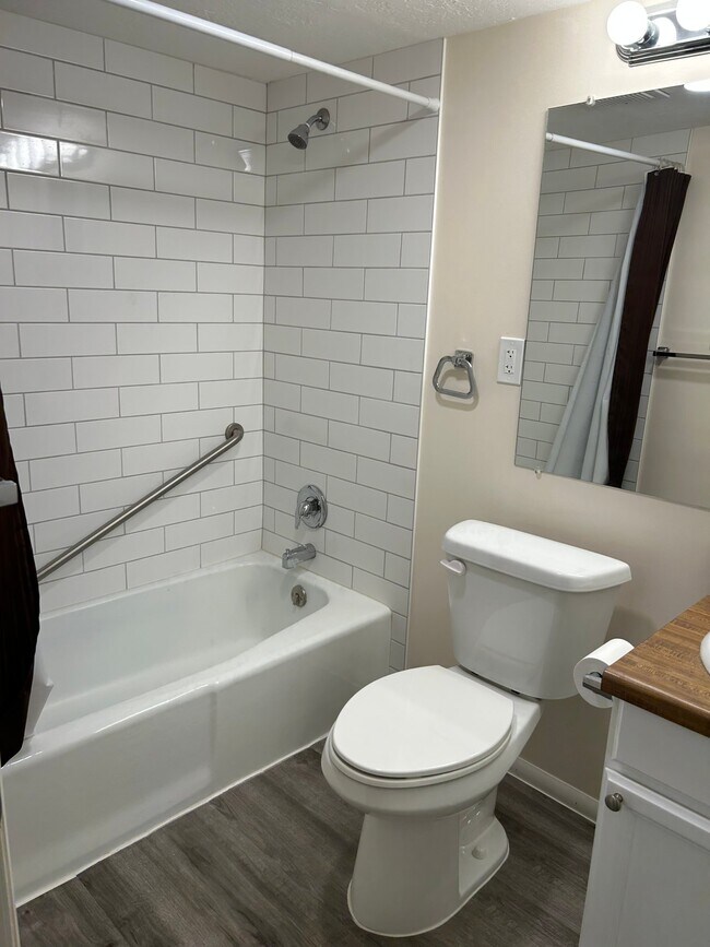 Photo - 722 East Side Dr Unidad 722 A