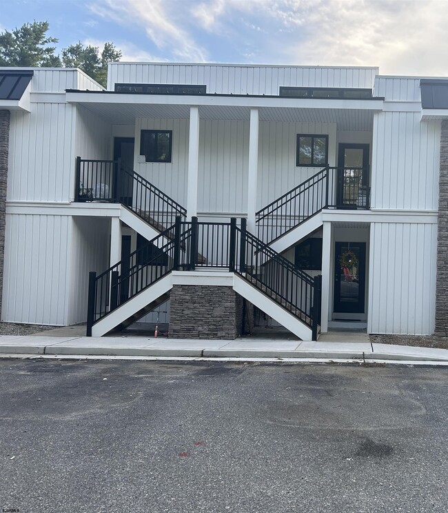 Building Photo - 20 Tilton Club Unit 20