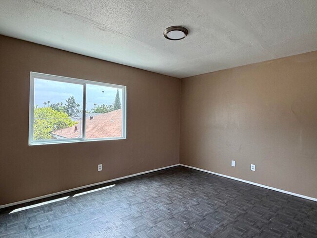 Photo - 345 E 83rd St Unidad C