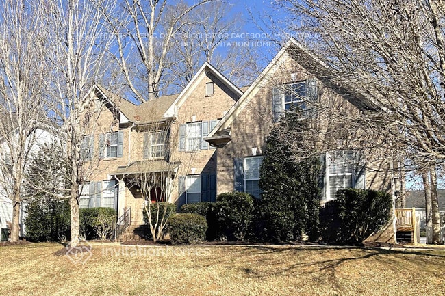 Photo - 2104 Riverbank Rd House